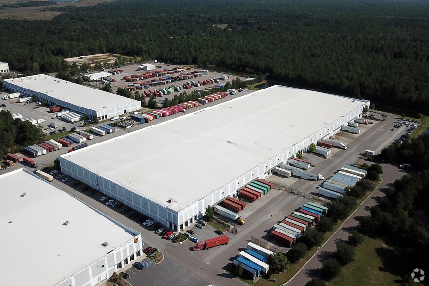 More Photos Of 1980 Technology Dr, Charleston Distribution For Lease