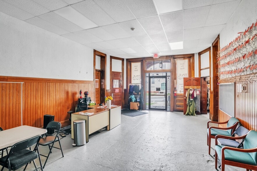 More Photos Of 34 N Main St, Orange Schools For Sale