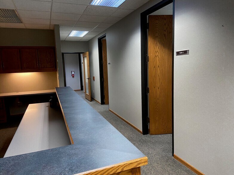 More Photos Of 444 N Westhill Blvd, Appleton Unknown For Lease