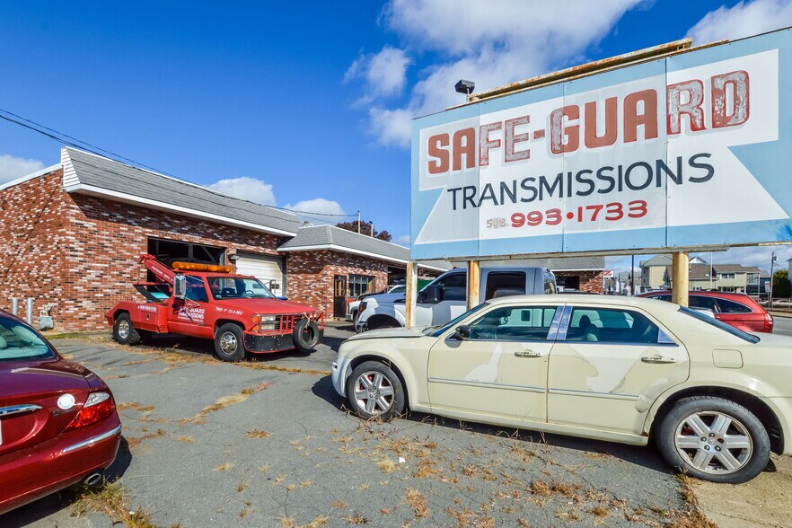 More Photos Of 347 Dartmouth St, New Bedford Auto Repair For Sale