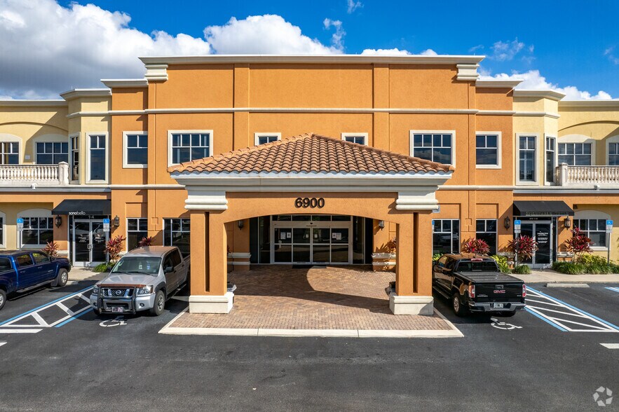 More Photos Of 6900 Turkey Lake Rd, Orlando Medical For Lease