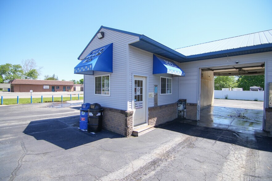 More Photos Of 353 Main St, Onsted Carwash For Sale