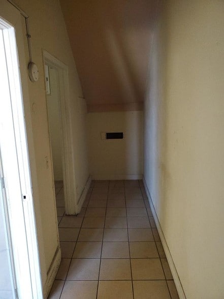 More Photos Of 727-739 W Pacific Coast Hwy, Long Beach Storefront Retail Residential For Lease