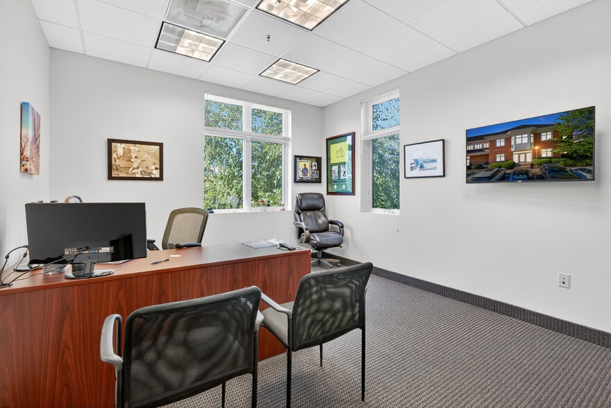 More Photos Of 46165 Westlake Dr, Sterling Medical For Sale