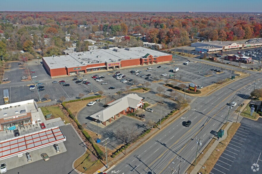 More Photos Of 4636 W Market St, Greensboro Bank For Sale