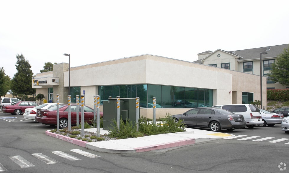 More Photos Of 3160 Garrity Way, Richmond Office For Sale