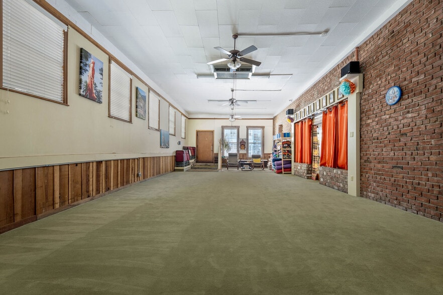 More Photos Of 200 Commercial St, Nevada City Freestanding For Sale