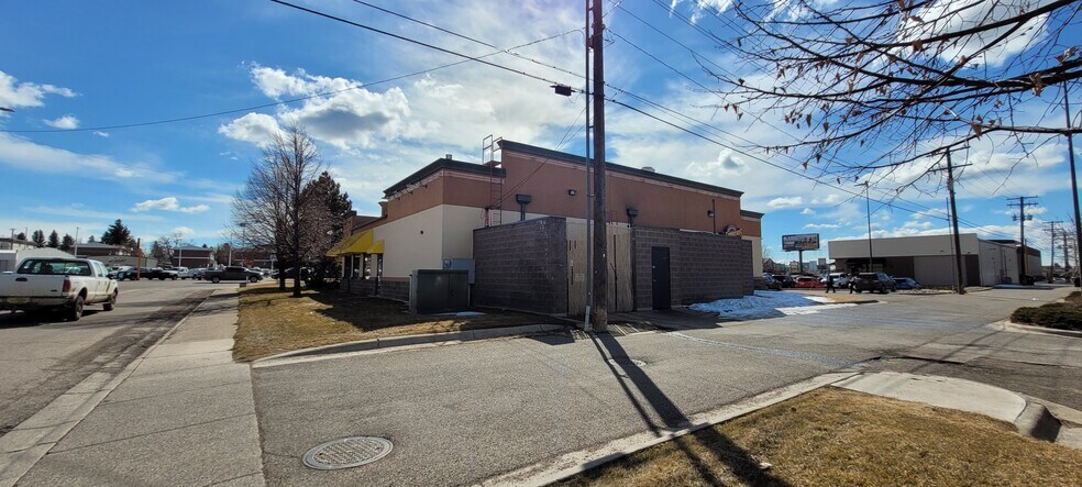 More Photos Of 3315 10th Ave S, Great Falls Restaurant For Sale