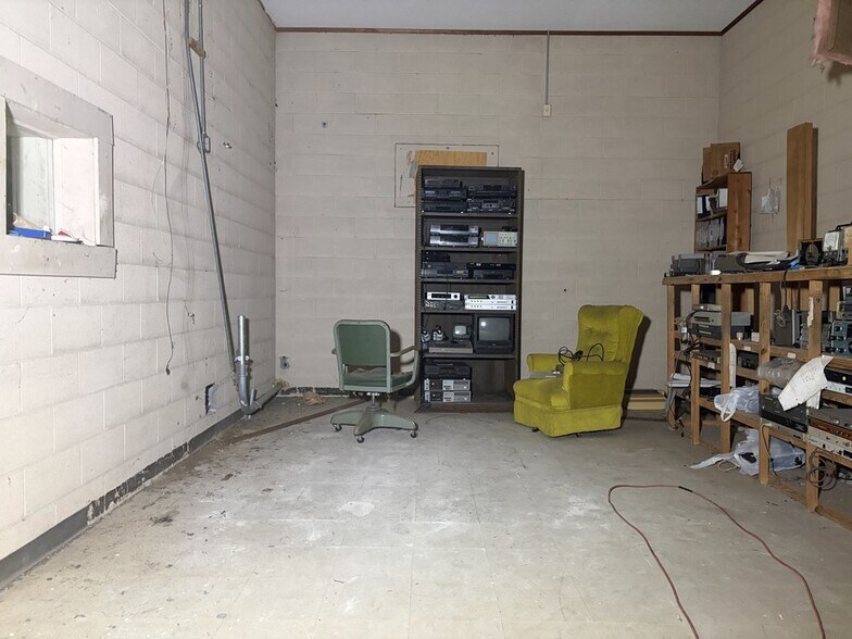 More Photos Of 4654 Cohutta Varnell Rd, Cohutta Office Residential For Sale