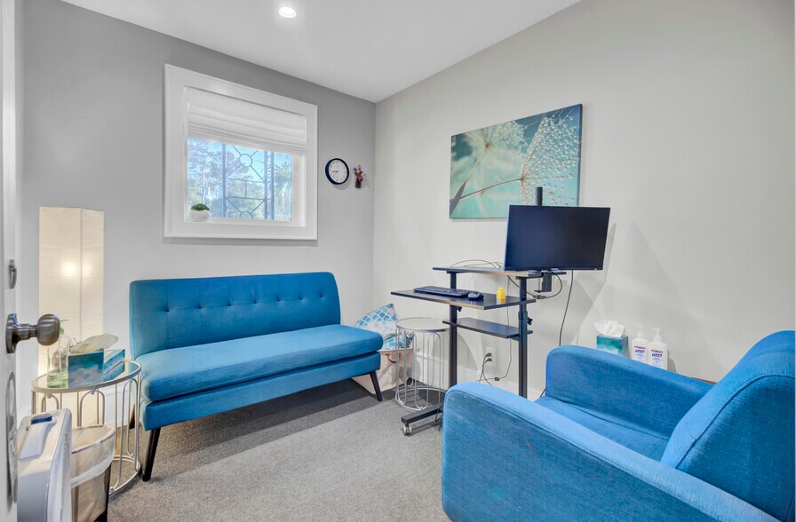 More Photos Of 314 W 4th North St, Summerville Office For Sale