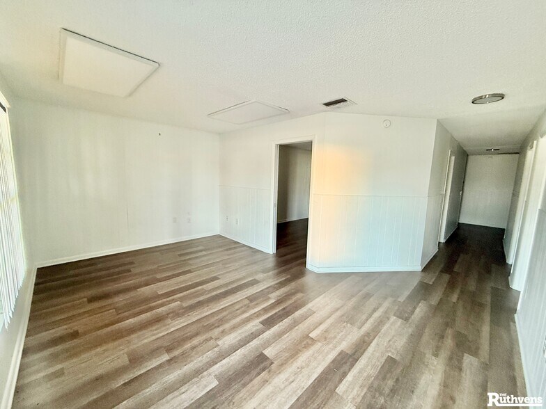 More Photos Of 1862 S Crystal Lake Dr, Lakeland Medical For Sale