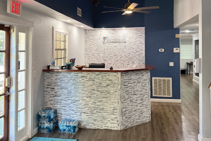 More Photos Of 10225 Ulmerton Rd, Largo Office For Sale