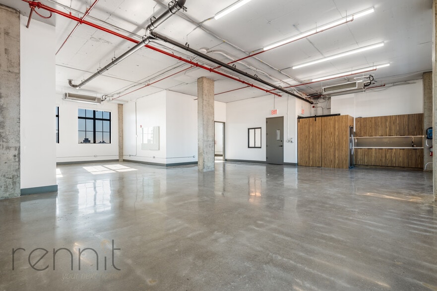 More Photos Of 640 Parkside Ave, Brooklyn Warehouse For Lease