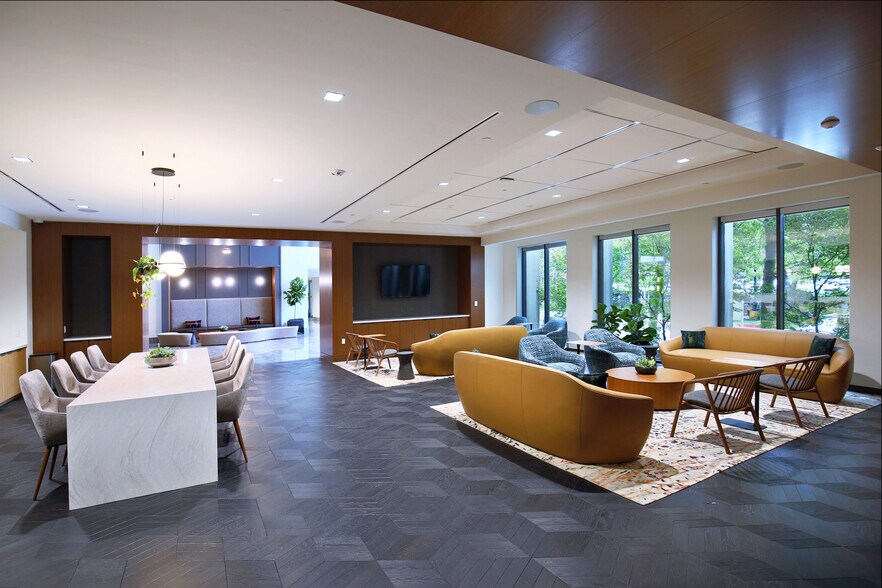 More Photos Of 8401 N Central Expy, Dallas Office For Lease