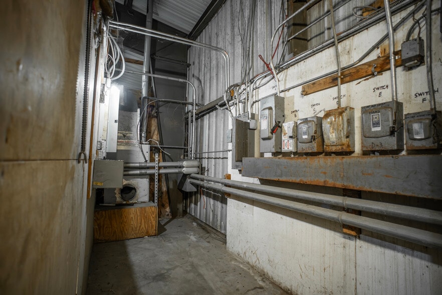More Photos Of 910 Brenda St, Houston Warehouse For Sale