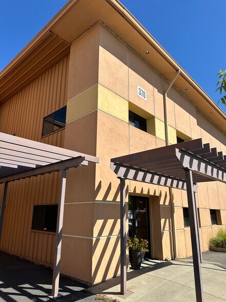 More Photos Of 370 Ryan Ave, Chico Manufacturing For Lease