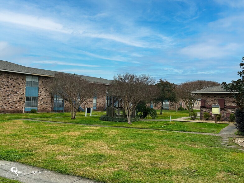 More Photos Of 317 Guilbeau Rd, Lafayette Apartments For Sale