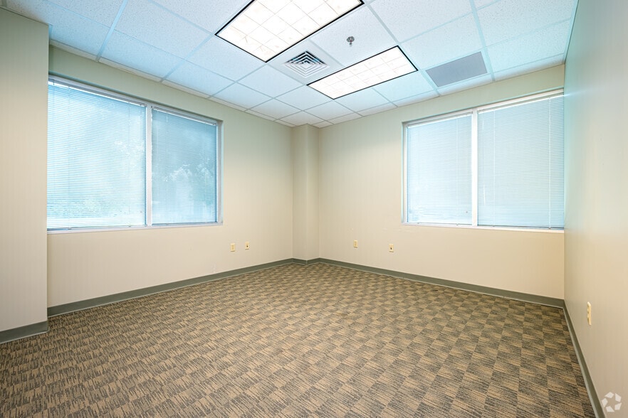 More Photos Of 64040 Highway 434, Lacombe Medical For Lease