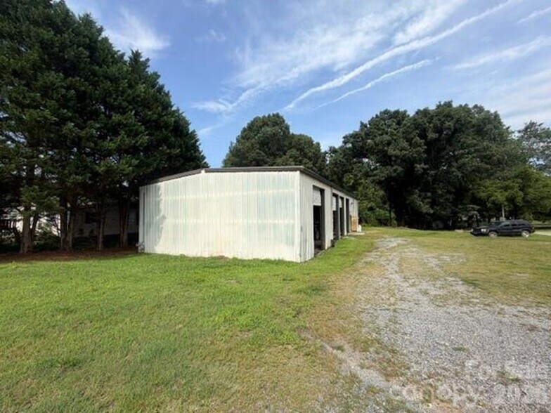 More Photos Of 4143 Duff Dr, Hudson Specialty For Sale
