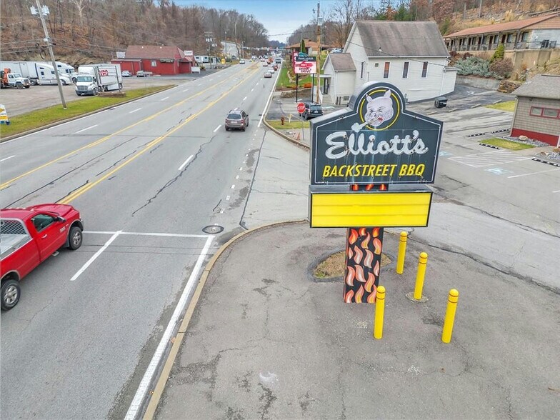 More Photos Of 3006 Lewis Run Rd, Clairton Restaurant For Sale