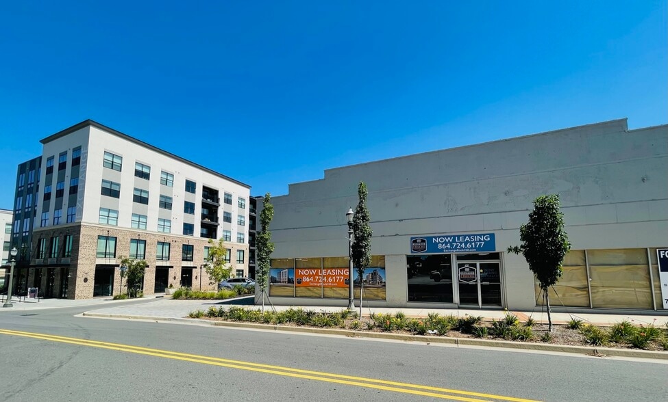 More Photos Of 145 E White St, Rock Hill Freestanding For Lease