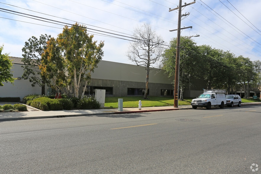 More Photos Of 1001 Brioso Dr, Costa Mesa Distribution For Lease