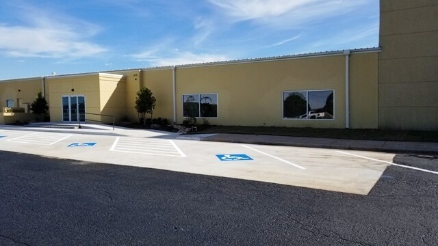 More Photos Of 6720 NW Quanah Parker Trwy, Lawton Freestanding For Sale