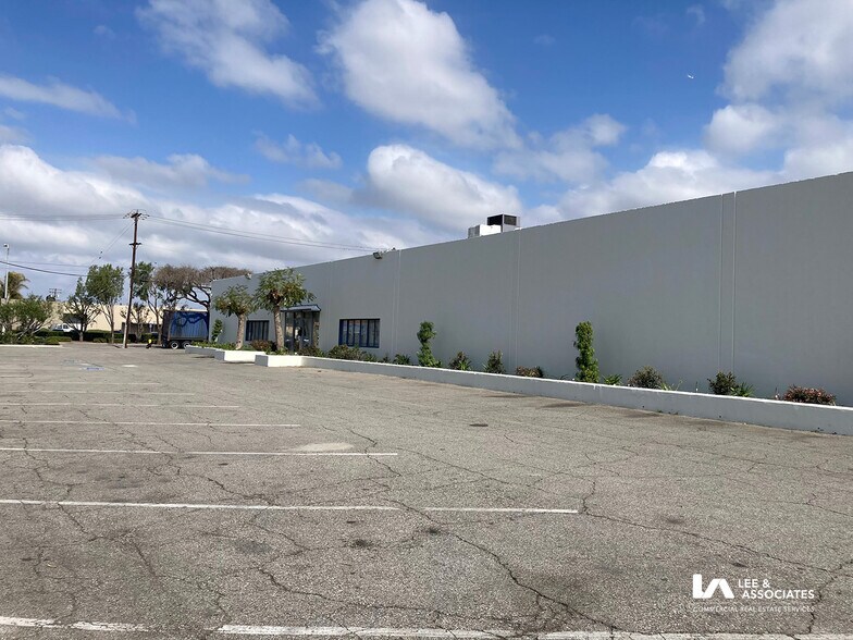 More Photos Of 16400 Garfield Ave, Paramount Warehouse For Lease
