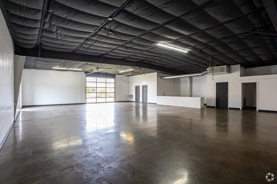 More Photos Of 3420 Rusk St, Houston Loft Creative Space For Lease