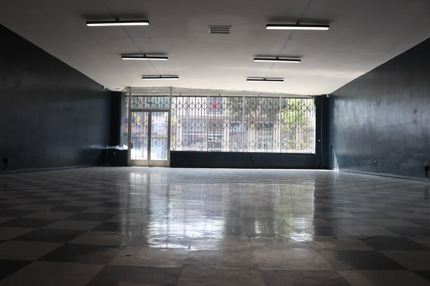 More Photos Of 3613 Tweedy Blvd, South Gate Storefront For Sale