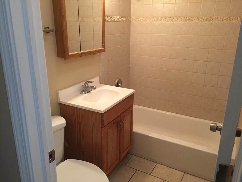 More Photos Of 2720 E 75th St, Chicago Apartments For Sale