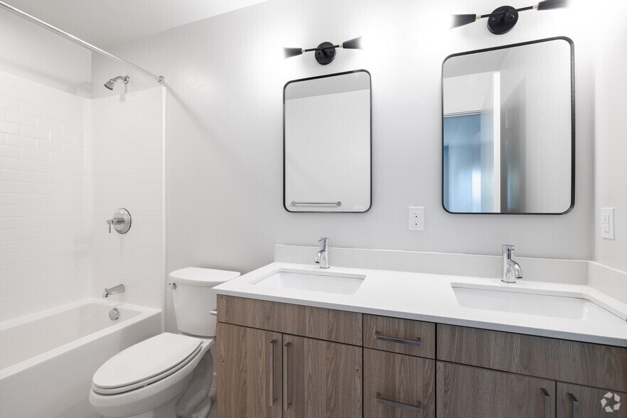More Photos Of 2550 W Targee St, Boise Apartments For Sale