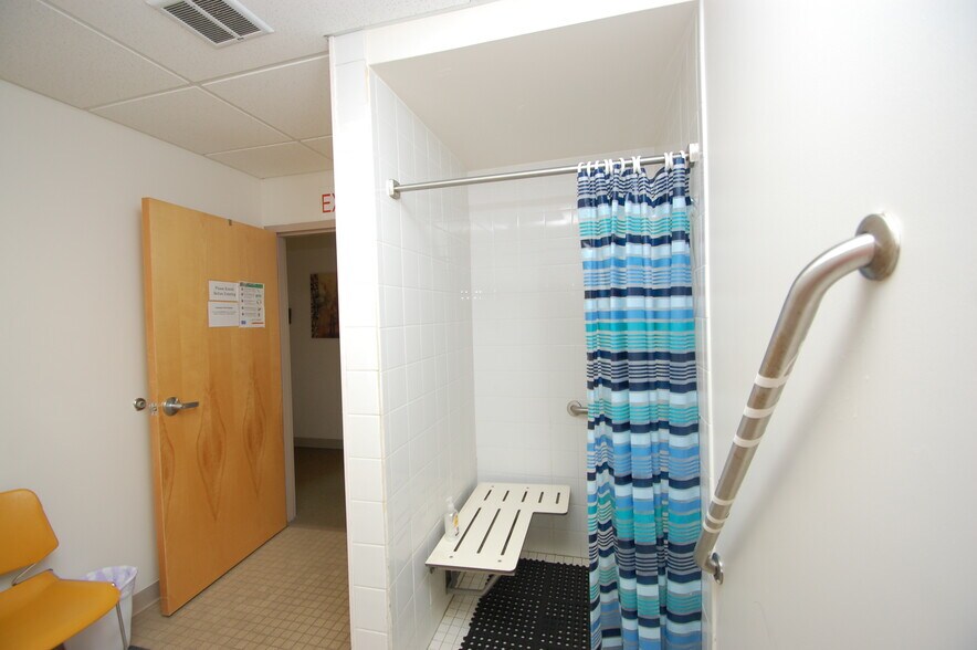 More Photos Of 105 W Houghton Ave, West Branch Medical For Sale