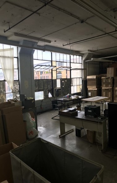 More Photos Of 1012-1022 Grand St, Hoboken Warehouse For Lease
