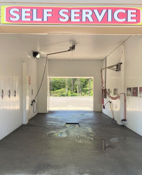 More Photos Of 6152 Paradise Valley Rd, Cresco Carwash For Sale