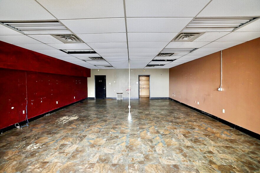 More Photos Of 600 N Austin Ave, Georgetown Unknown For Lease