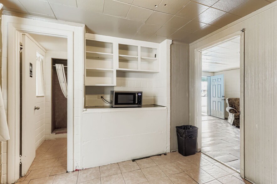 More Photos Of 9600 W Colfax Ave, Lakewood Hotel For Sale
