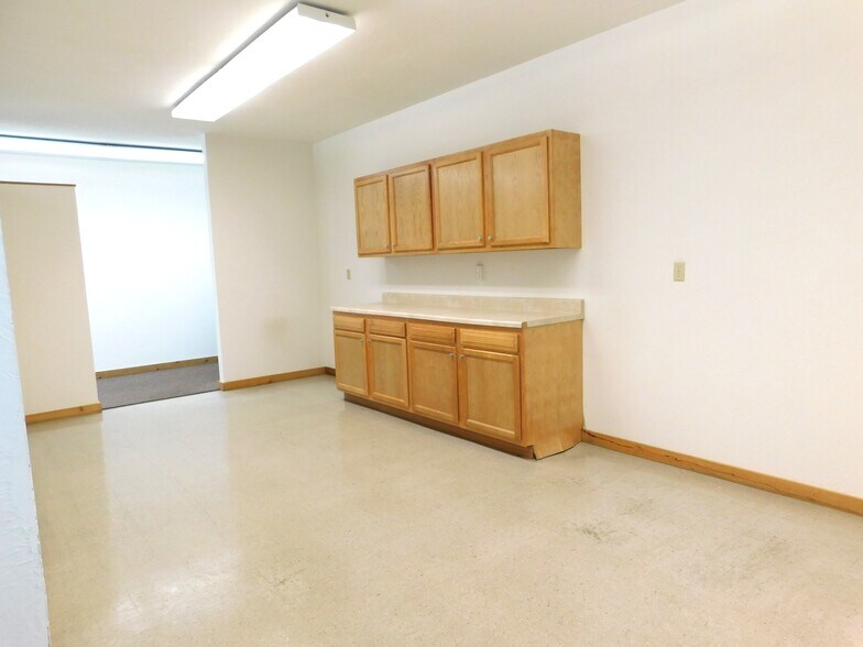 More Photos Of 215 Nieman St, Sunman Warehouse For Sale