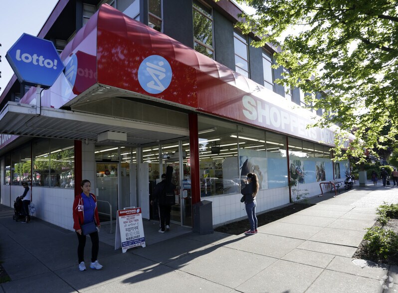 More Photos Of 6305-6325 Fraser St, Vancouver Storefront Retail Office For Lease