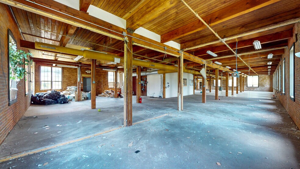 More Photos Of 35 Oakland St, Manchester Warehouse For Sale