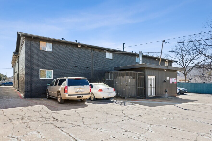 More Photos Of , Dallas Multifamily For Sale