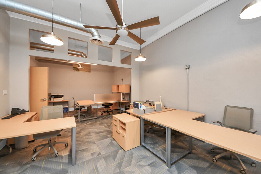 More Photos Of 4123 Highway 90, Brookshire Office For Sale