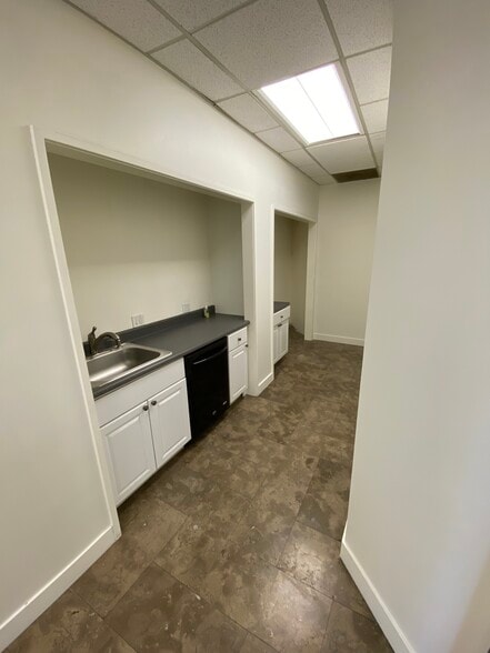 More Photos Of 3505 Cadillac Ave, Costa Mesa Office For Lease