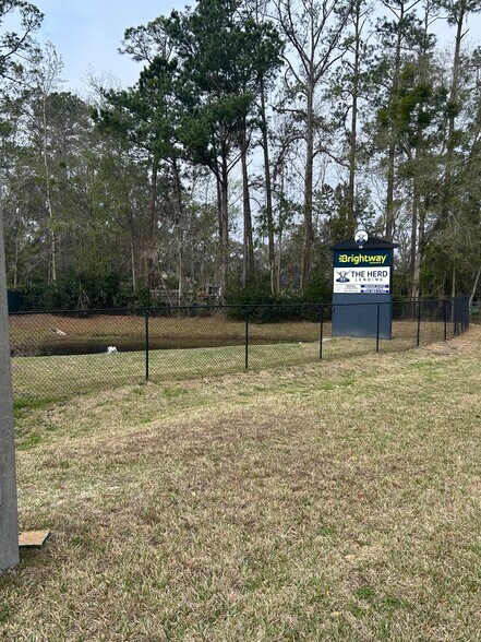 More Photos Of 14 Swimming Pen Dr, Middleburg Office For Lease