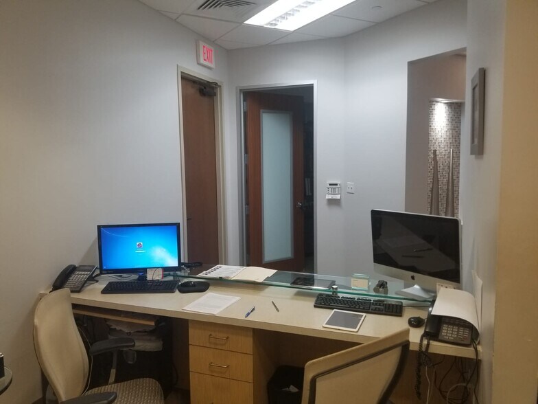 More Photos Of 6701 S Red Rd, South Miami Medical For Sale