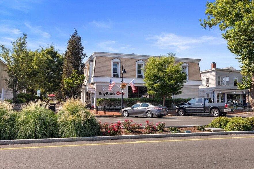 More Photos Of 724 Boston Post Rd, Madison General Retail For Lease