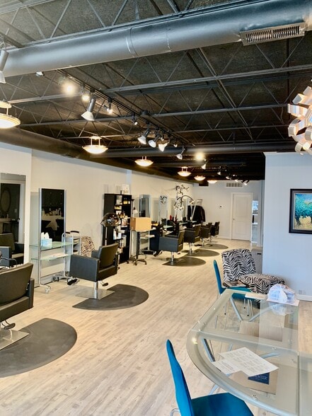 Primary Photo Of 8303 Washington St, Chagrin Falls Storefront For Lease