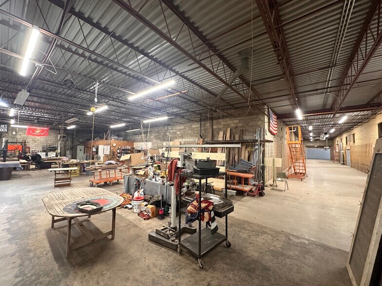 More Photos Of 201 Grand Ave, Mars General Retail For Lease