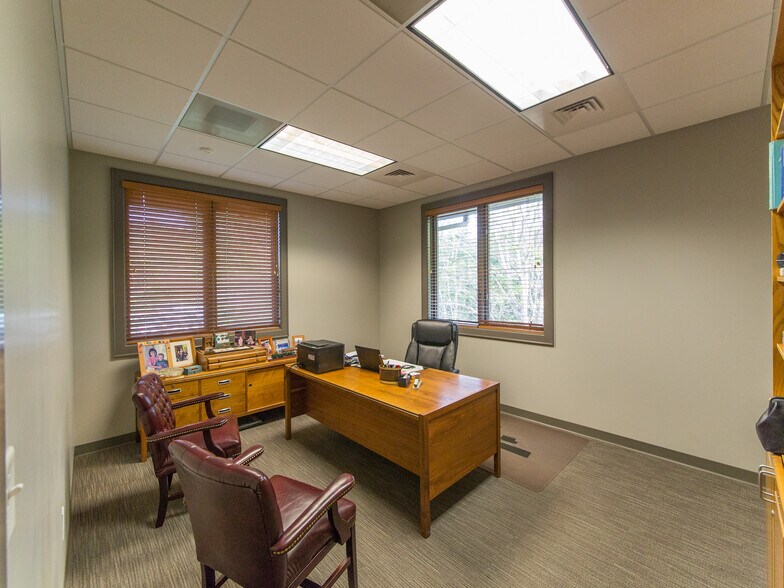 More Photos Of 900A Centrepark Dr, Asheville Medical For Sale