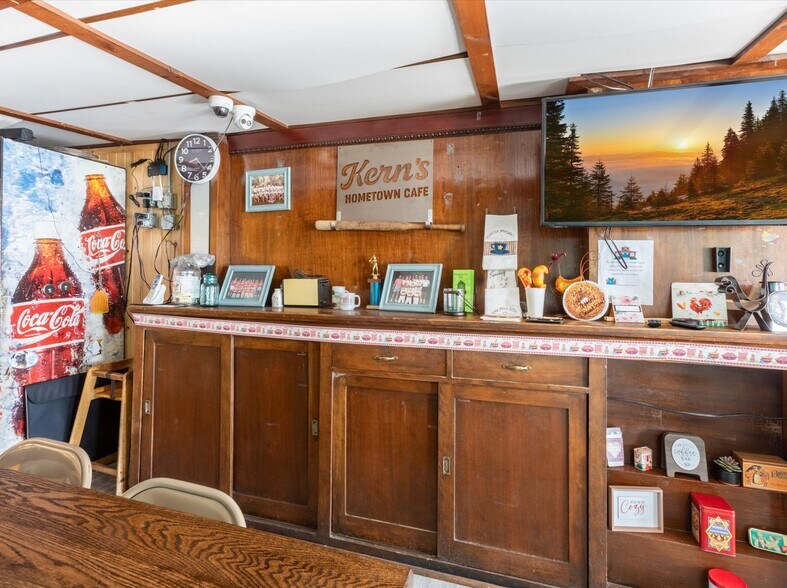 More Photos Of 107 N Main St, Elmwood Storefront Retail Residential For Sale
